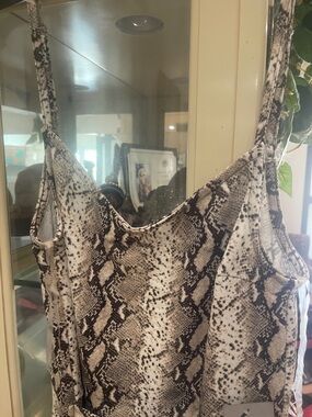 J for Justify Snake-Print Reptile-Inspired Pet Cover - Black & Cream